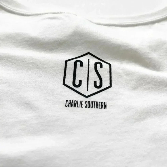 Charlie Southern Howdy Crop Tee Western L NWT - Picture 7 of 7